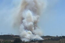 Chamas consomem zona de mato junto a depósito de combustível no Hospital Amadora-Sintra	