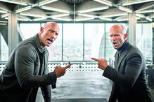 Dwayne Johnson e Jason Statham vão ter de unir esforços para impedir que um vírus mortal se propague no planeta