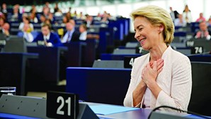 Von der Leyen faz História na Europa ao tornar-se primeira mulher líder da Comissão Europeia