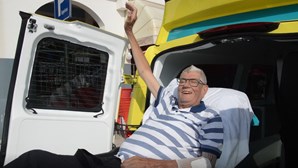 Holandês com cancro no fígado cumpre 'último desejo de vida' ao fazer viagem a Portugal