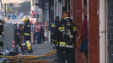 Incêndio de grandes dimensões consome armazém de produtos de limpeza em Braga