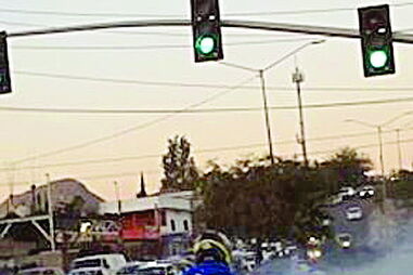 Motociclista com karma instantâneo