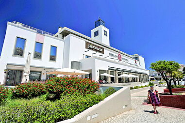 Atribuição de espaços comerciais no Mercado de Faro está a ser investigada pela PJ 