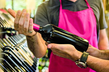 ASAE apreendeu oito garrafas que estavam a ser vendidas em leilões 