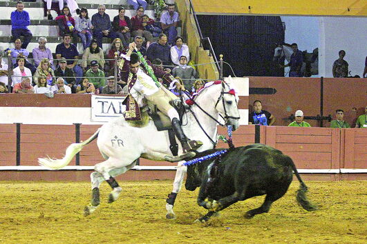 João Moura Júnior homenageia Xeque-Mate 