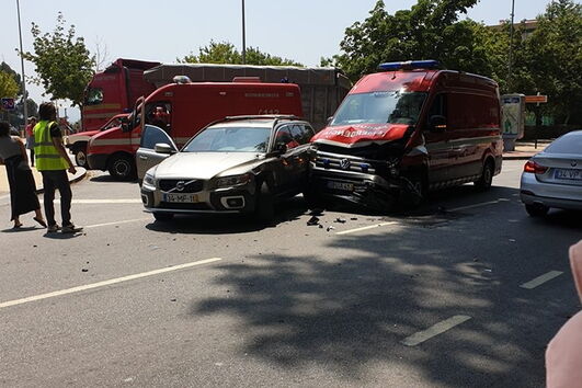 Colisão fere dois bombeiros em Penafiel