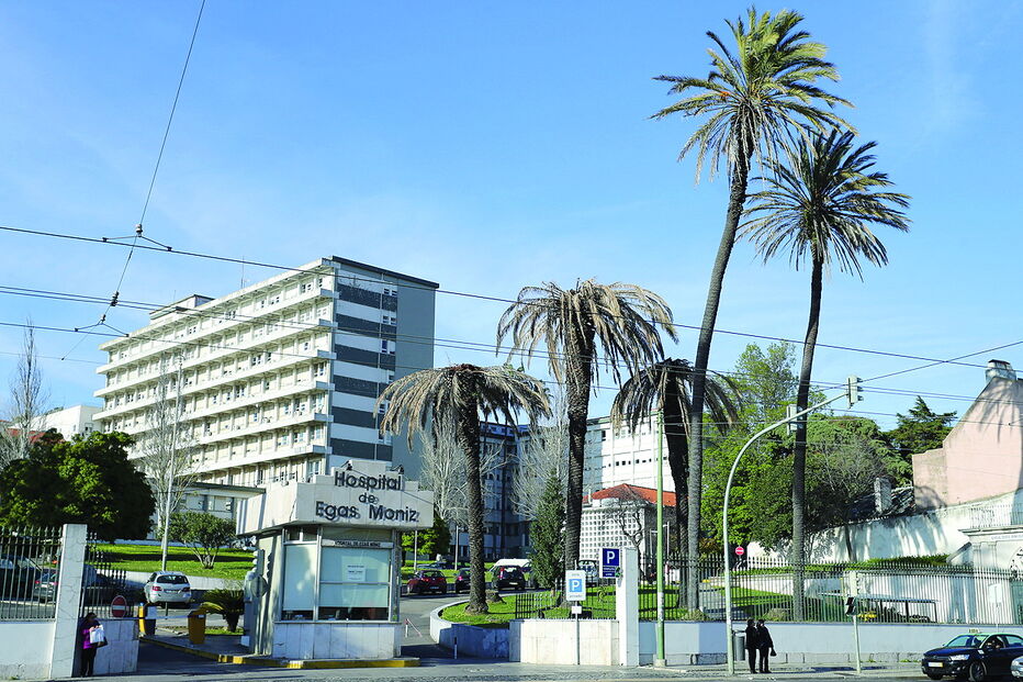 Recluso estava internado no Hospital de Egas Moniz desde o dia 8 de junho e terá fugido por uma janela 