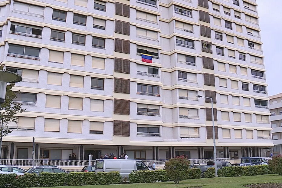 Moradores voltaram a sair do prédio Coutinho após suspensão do despejo