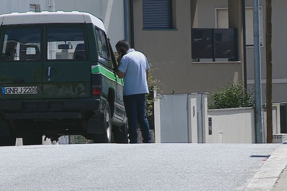 Esfaqueado e baleado gondomar