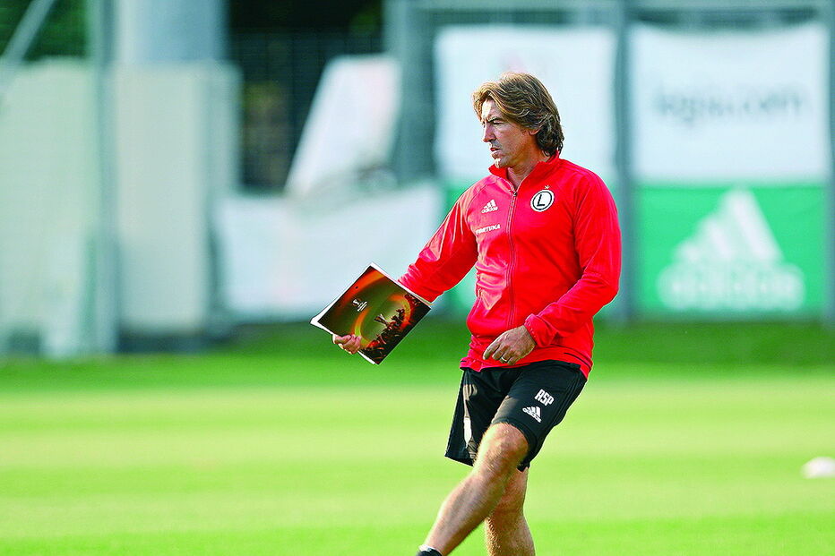 Sá Pinto treinou o Legia de Varsóvia na época passada  