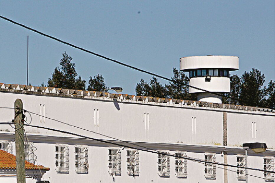 Prestava serviço em Caxias    