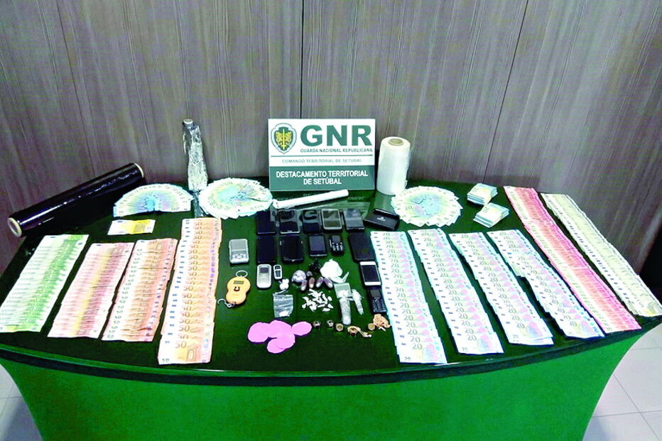 Material apreendido pela GNR 