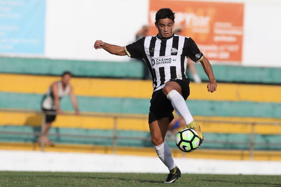 Médio Luka Oliveira