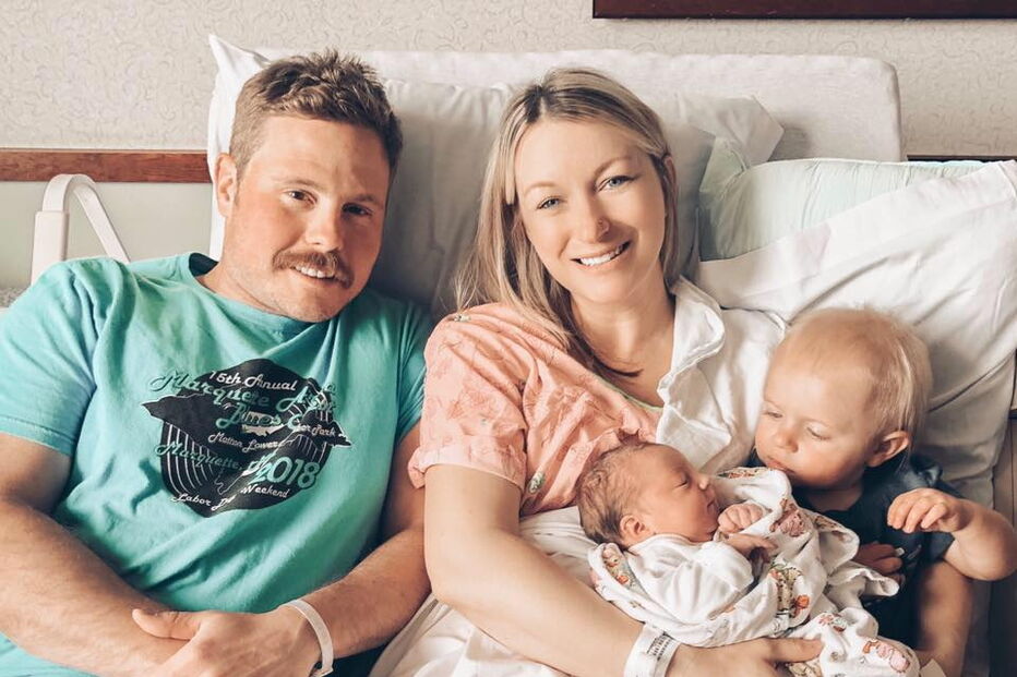 Ashley, o marido e os dois filhos