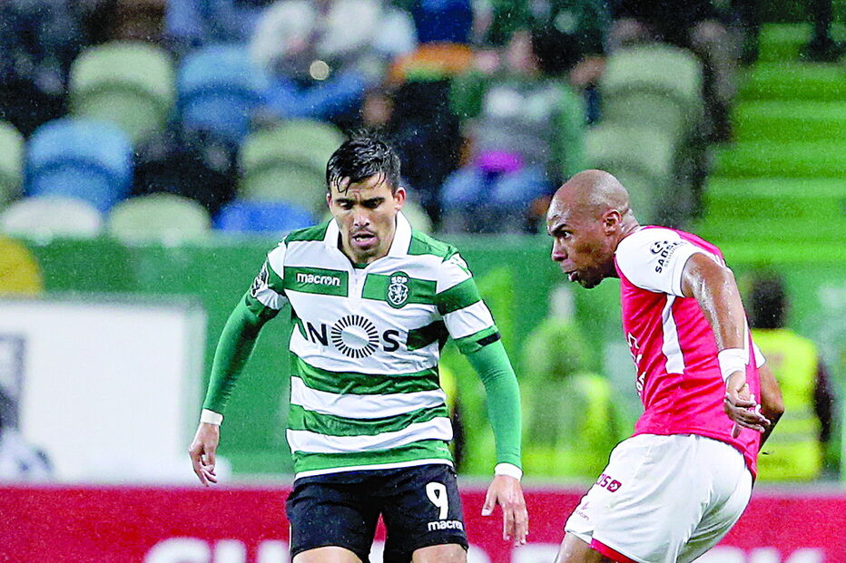 As transferências de jogadores do Benfica, Porto, Sporting e Braga, dado os valores envolvidos, estão a ser passadas a pente fino pelo Fisco    