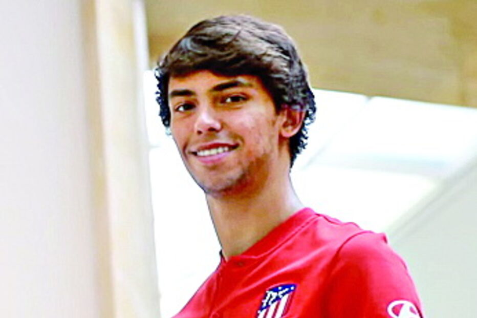 João Félix tem 19 anos