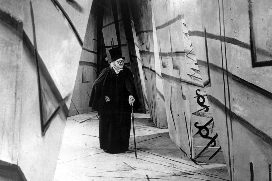 2019-07-05_11_19_32 cabinetofdrcaligari1920.jpg