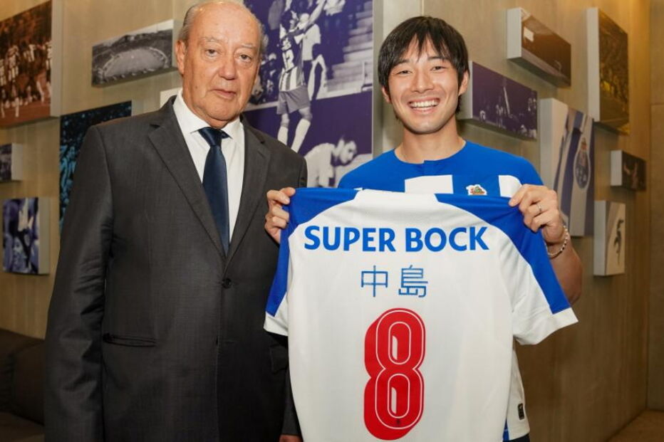 Nakajima oficializado no FC Porto