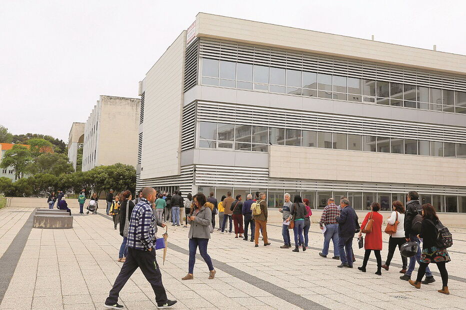 Longas filas para renovar o Cartão de Cidadão foram uma constante ao longo das últimas semanas
