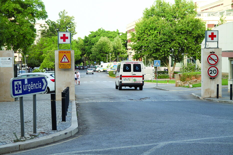 CHUA explicou a situação por a unidade de Neonatologia do Hospital de Faro ter, naquele momento, a capacidade lotada 
