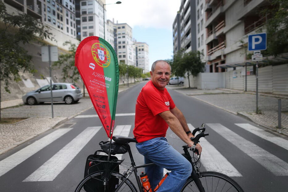 Filipe Gaivão pedala de Bruxelas a Lisboa pela esclerose múltipla