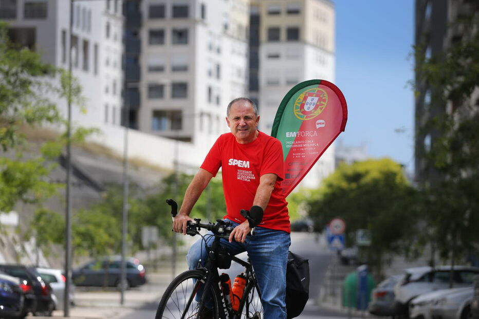 Filipe Gaivão pedala de Bruxelas a Lisboa pela esclerose múltipla