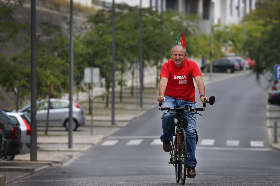 Filipe Gaivão pedala de Bruxelas a Lisboa pela esclerose múltipla