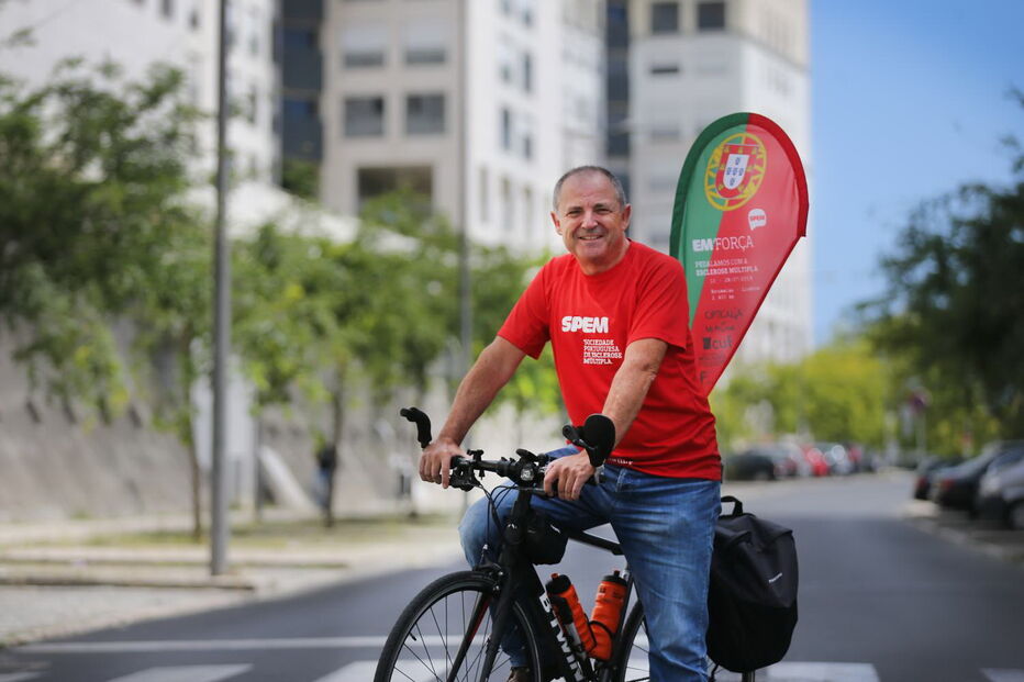 Filipe Gaivão pedala de Bruxelas a Lisboa pela esclerose múltipla