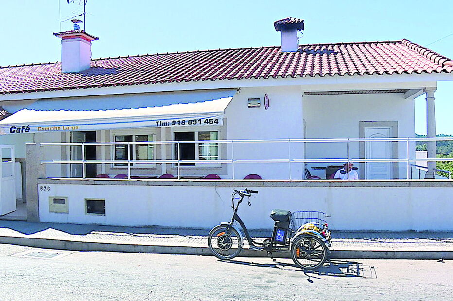 Arguido disparou contra a vítima quando estava a dois metros de distância desta, na esplanada do café Caminho Largo 