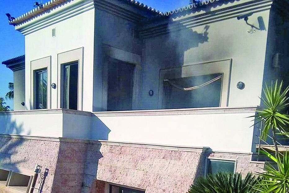 Alerta para as chamas, que foram combatidas pelos Sapadores de Faro e Municipais de Olhão, foi dado pelas 17h30  