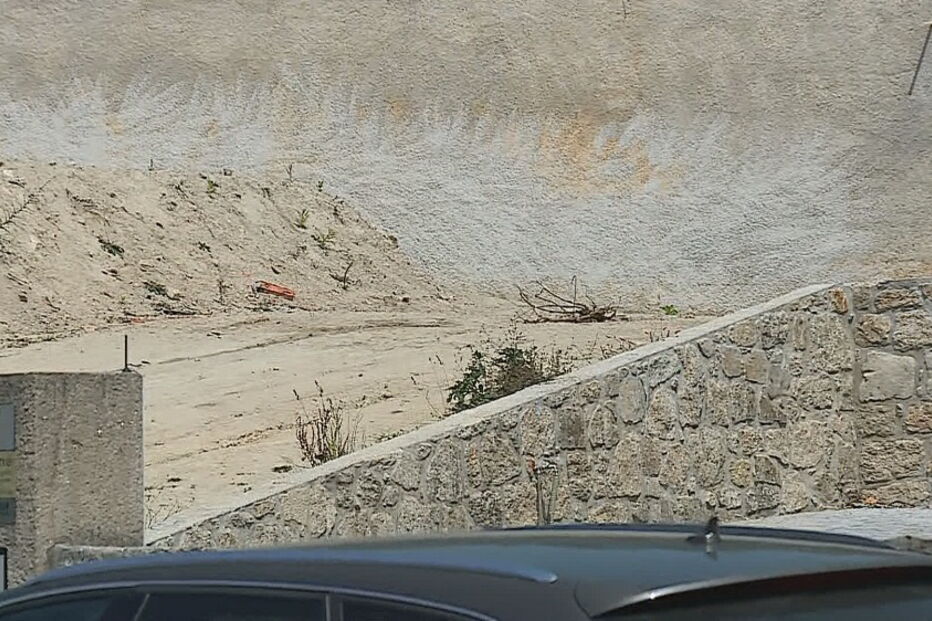 Homem de 28 anos morre esmagado por empilhadora em Barcelos