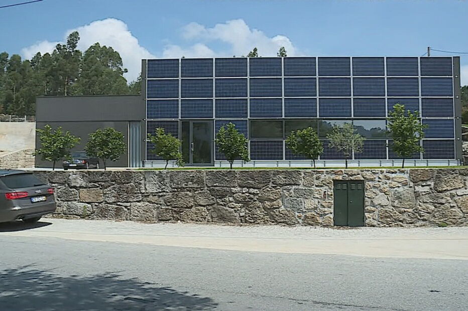 Homem de 28 anos morre esmagado por empilhadora em Barcelos