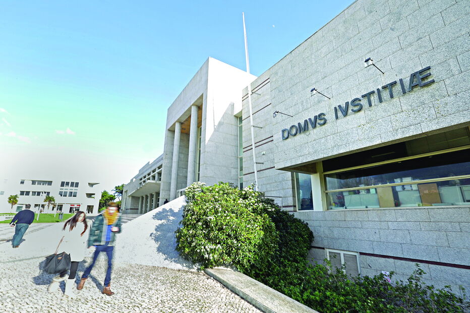 Processo de maus-tratos sobre menina de 13 anos corre no Departamento de Investigação e Ação Penal de Cascais       