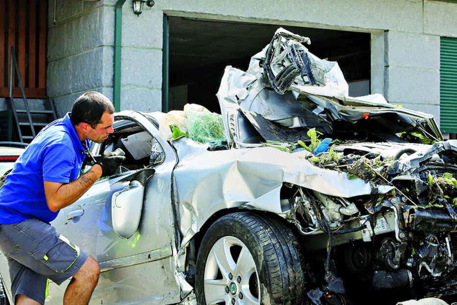 Veículo foi retirado e rebocado 