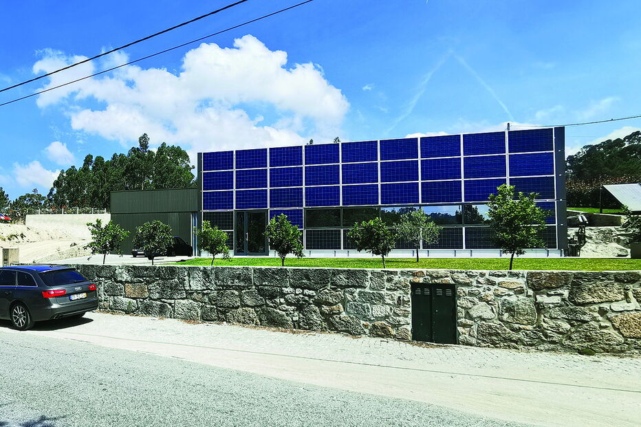 Acidente de trabalho ocorreu ontem de manhã numa empresa de Cossourado