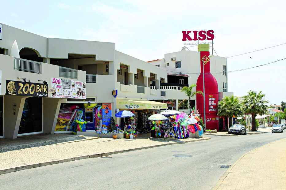 Relação de Évora valida videovigilância ilegal de discoteca em Albufeira como prova contra atirador