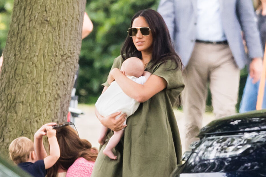 Meghan Markle com o bebé Archie	