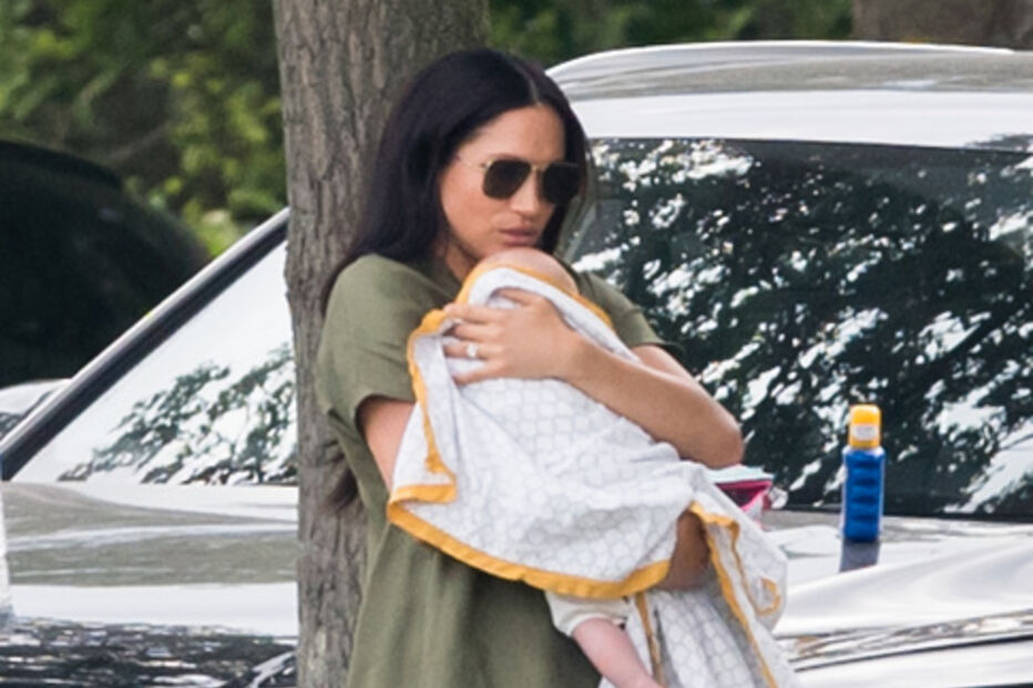 Meghan Markle com o bebé Archie	