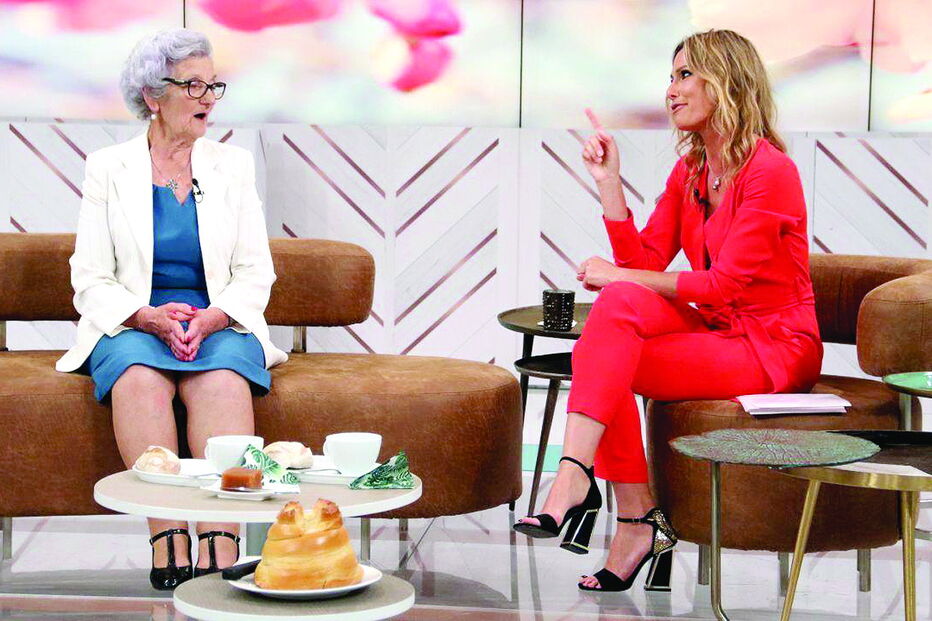 Fernanda Serrano conduziu emissões de ‘A Tarde é Sua’ e recebeu vários elogios por parte dos espectadores      