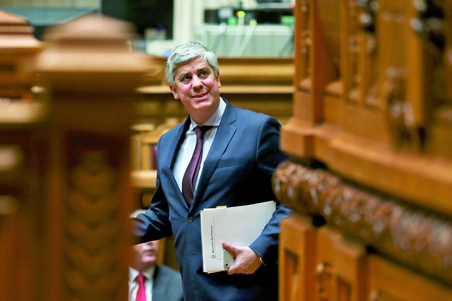 Centeno contou até final de março com um excedente orçamental 