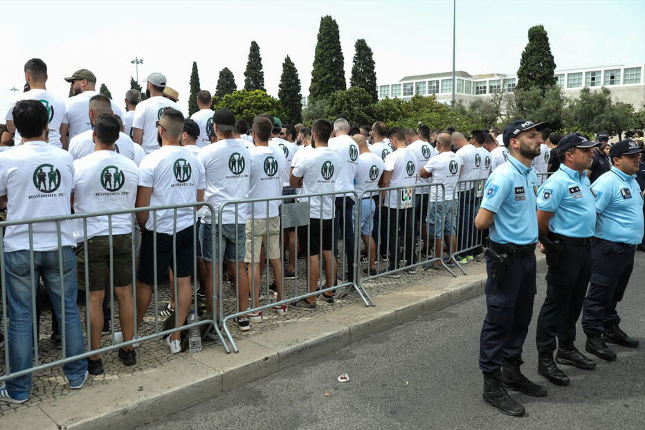 Polícias manifestam-se na celebração dos 152 anos da PSP