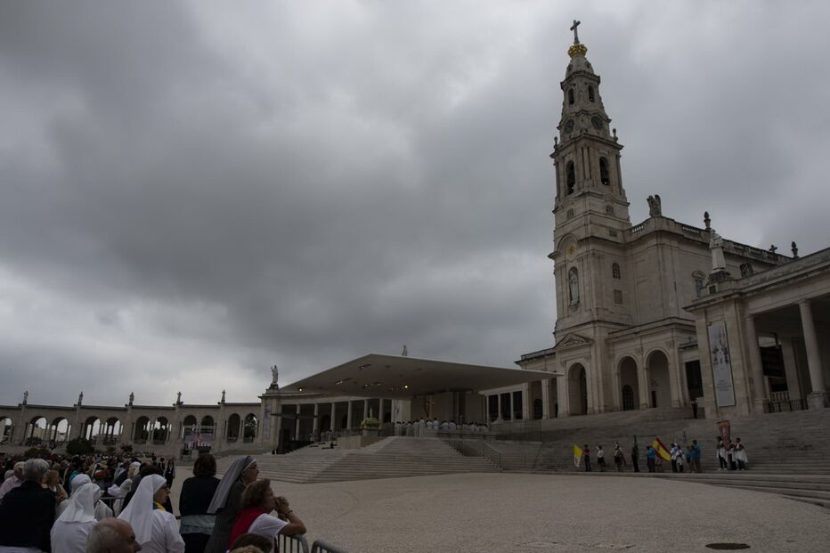 Santuário de Fátima recebe peregrinação internacional 