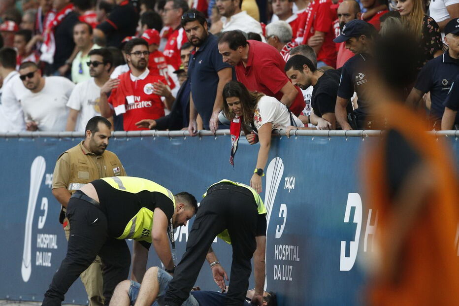 Benfica esmaga Académica no jogo de pré-época em Coimbra
