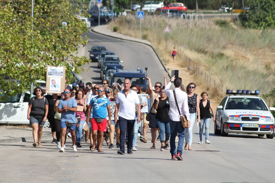 Manifestação de utentes devido à falta de condições no Hospital de Portimão