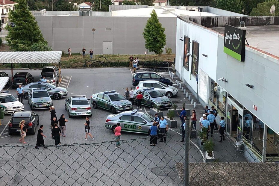 Ave causa zaragata em superfície comercial no Peso da Régua