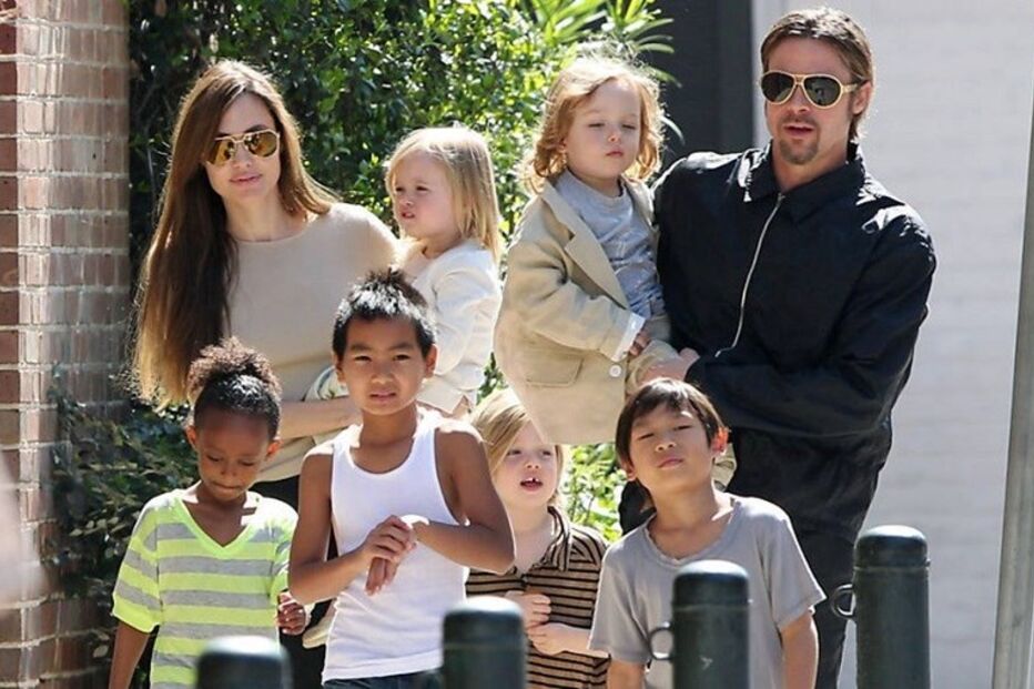 Angelina Jolie, Brad Pitt e os filhos