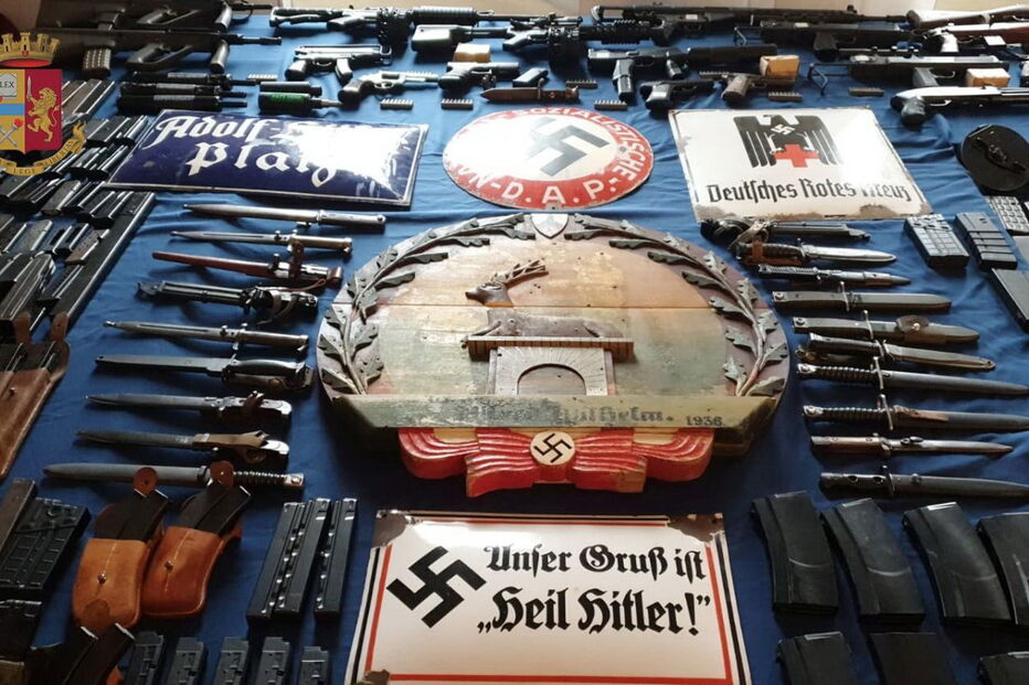 Míssil e arsenal de armas apreendido a simpatizantes neonazis em Itália