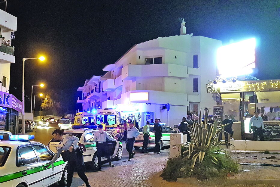 Vítimas sofreram hematomas e escoriações e foram assistidas por elementos dos Bombeiros de Albufeira