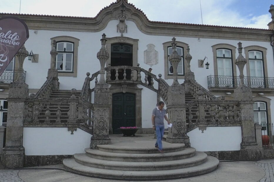 Aeródromo de Vila Real encerrado a aviões até 15 de agosto devido ao abatimento da pista