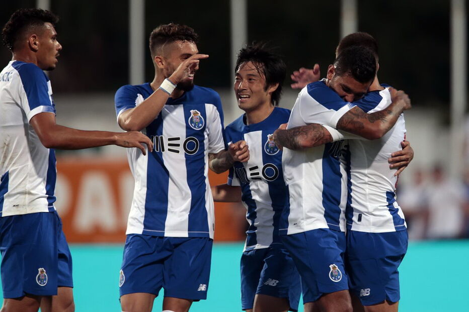 Dragões celebram no jogo de preparação entre FC Porto e Fulham 